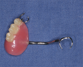 患者が使用中の義歯